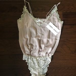 Vici body suit-taupe
